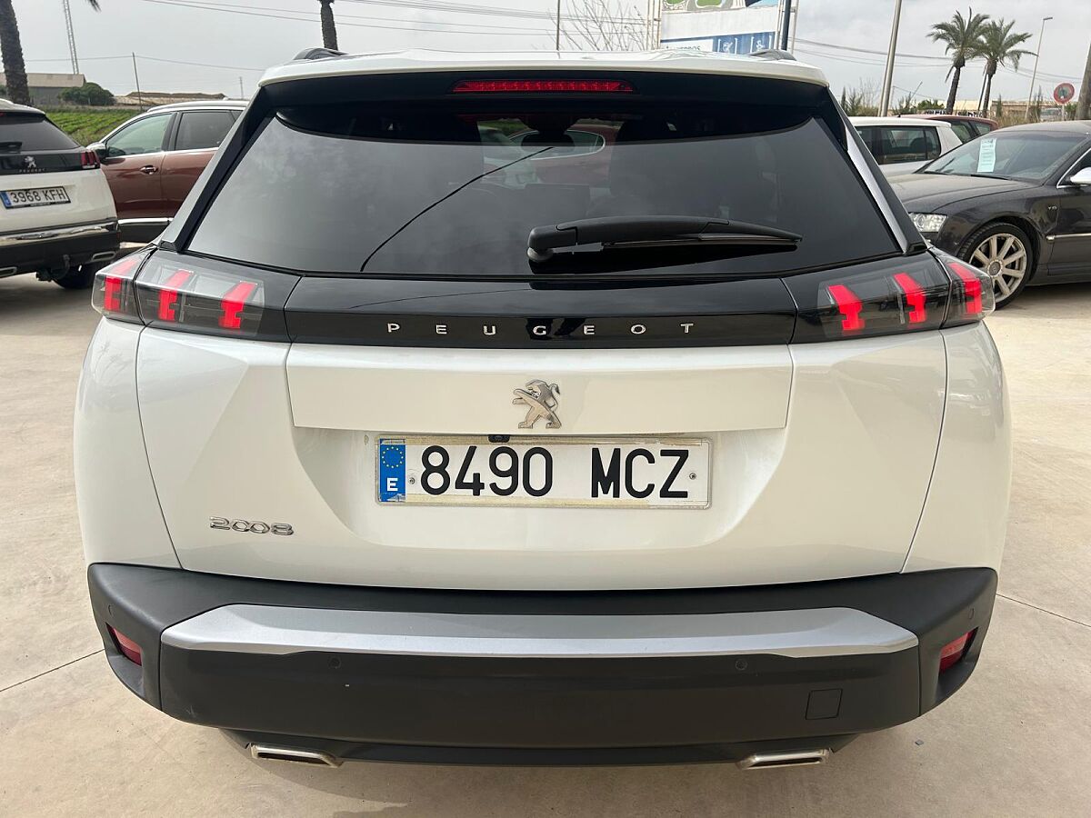 PEUGEOT 2008 ALLURE 1.2 E-THP AUTO SPANISH LHD IN SPAIN 28000 MILES SUPER 2022